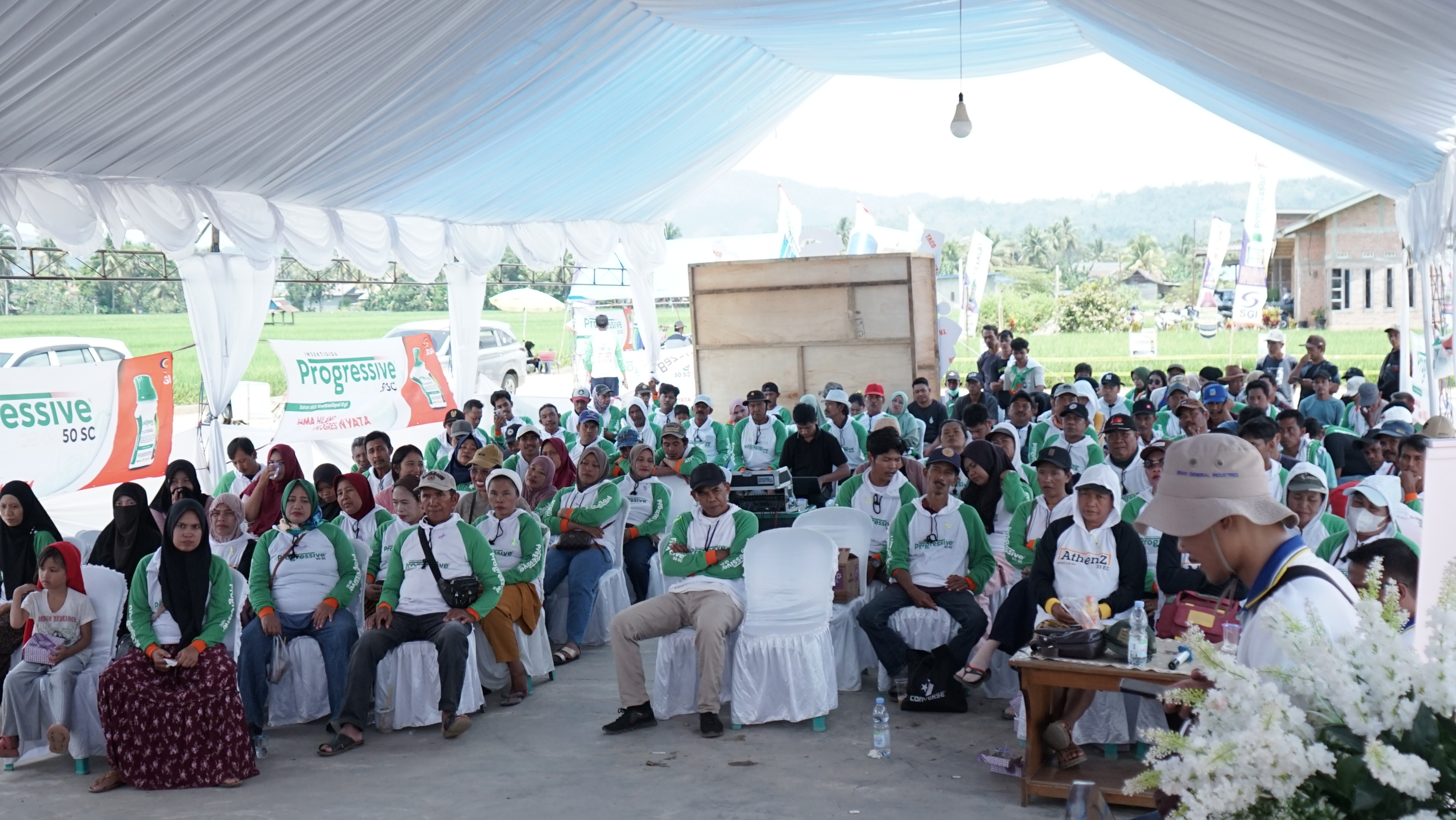 Kegiatan BFFD SGI bersama petani padi di Ladongi Kolaka Timur